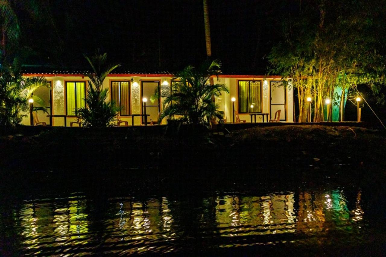 Hangout Kalyānpur Exterior photo